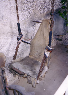 http://montalk.net/pics/coralchair.jpg